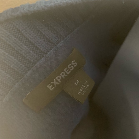 Sweaters. - Picture 6 of 16